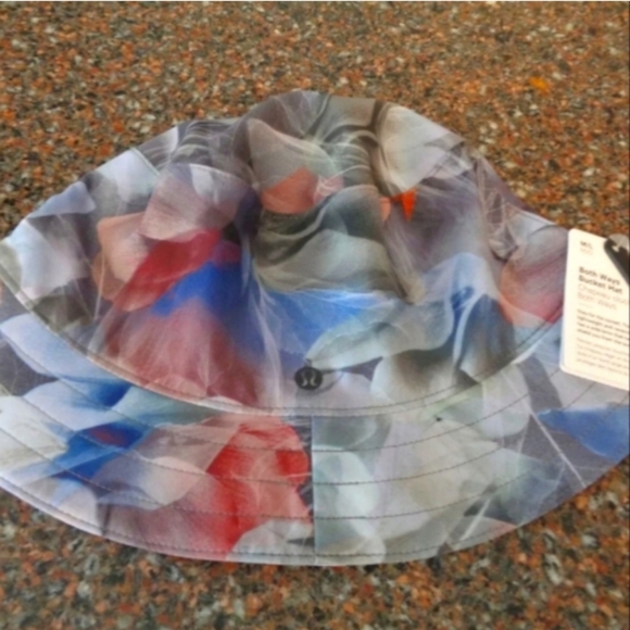 NWT Lululemon Both Ways Reversible Bucket Hat Cap L/XL Blue Floral/Lilac - Picture 6 of 7